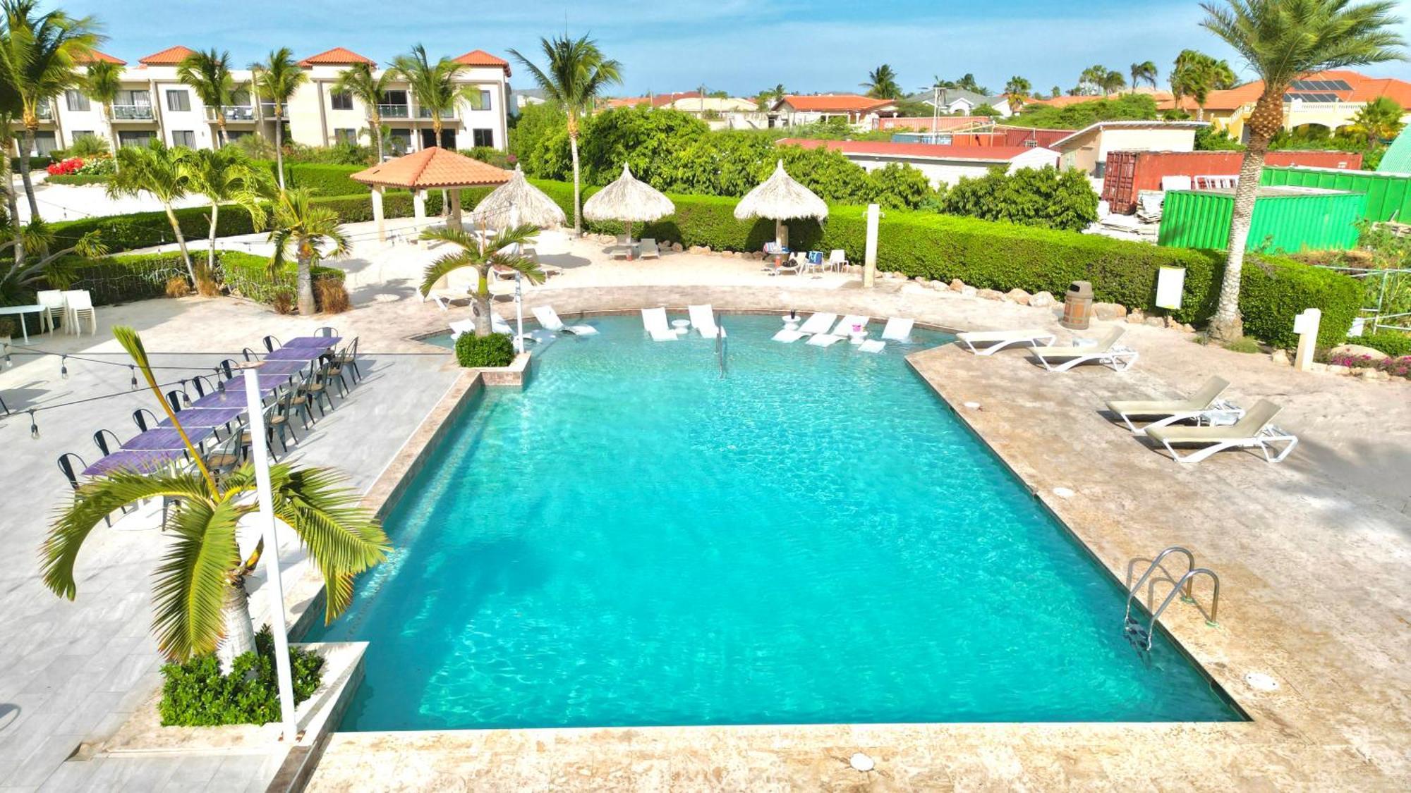 Bocobay Gold Coast Resort Palm Beach Exterior photo